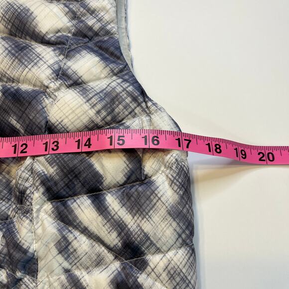 Athleta Altitude Goose Down Winter Outdoor Puffer Zip Front Vest Gray Cloud S - Picture 11 of 12